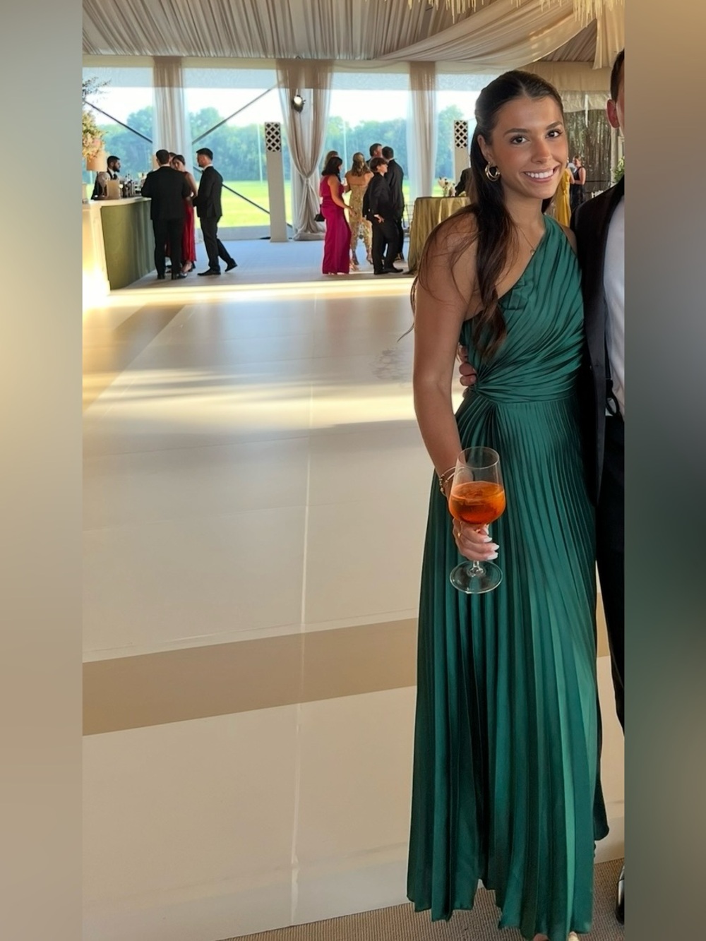 Elegant One-Shoulder Emerald Green Pleated Evening Dress
